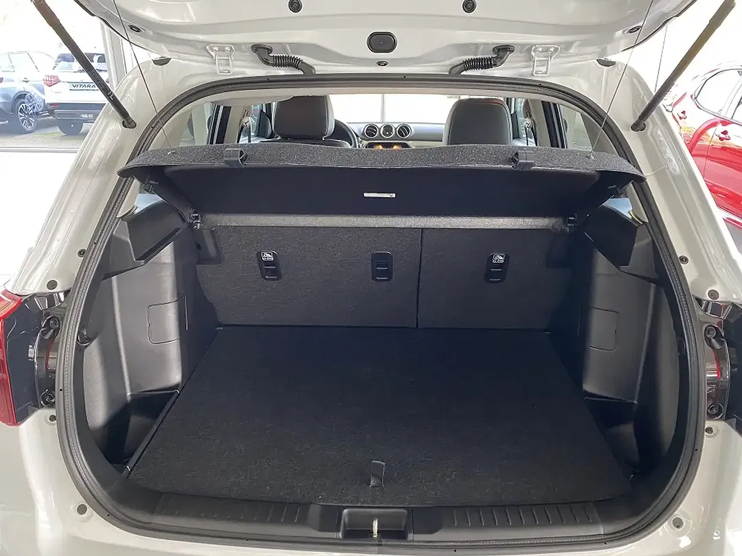 Suzuki Vitara - Thumbnail 7