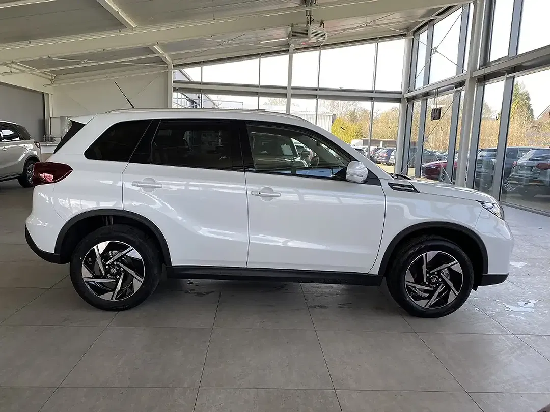 Suzuki Vitara - Thumbnail 8