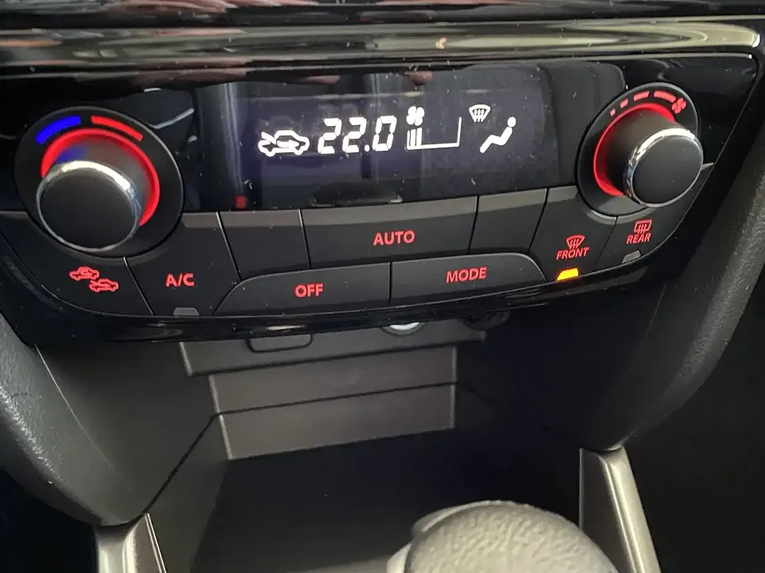 Suzuki Vitara - Thumbnail 9