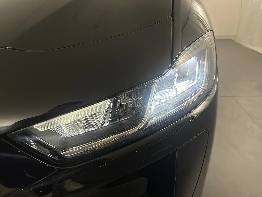 Jaguar I-Pace - Thumbnail 10
