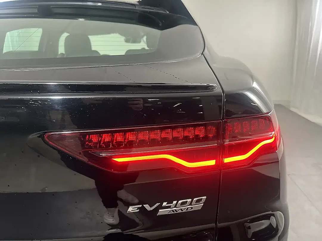 Jaguar I-Pace - Thumbnail 11