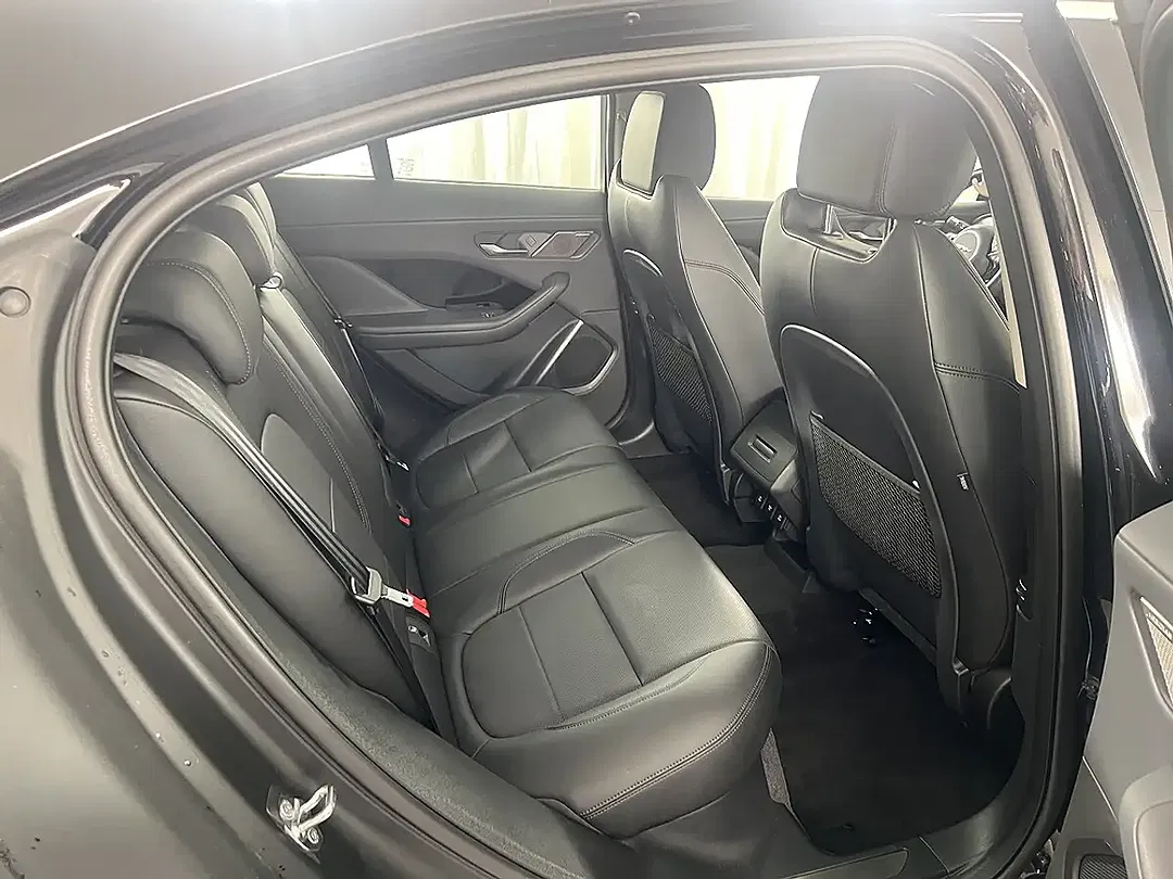 Jaguar I-Pace - Thumbnail 4