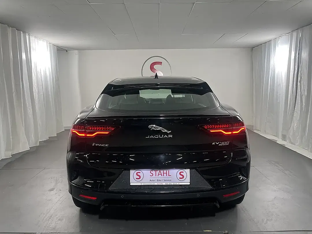 Jaguar I-Pace - Thumbnail 9