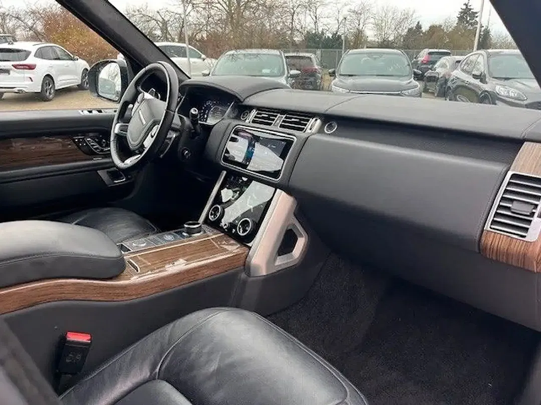 Land Rover Range Rover - Thumbnail 10