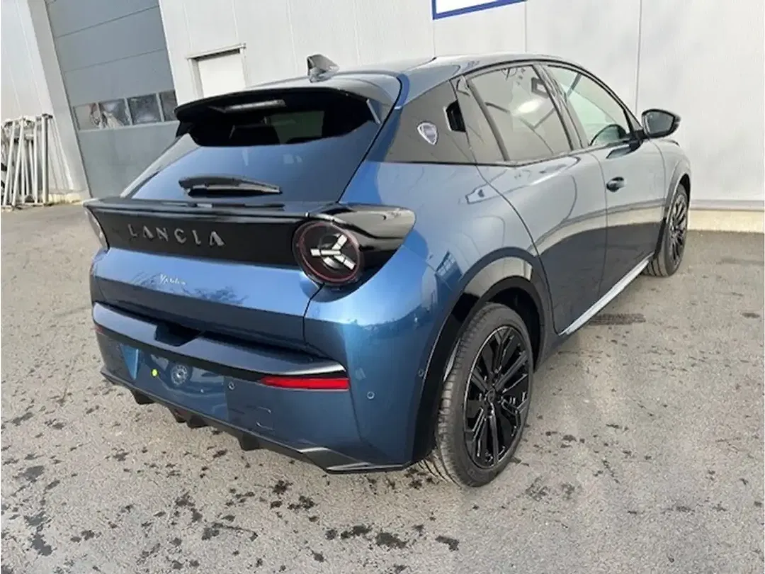 Lancia Ypsilon - Thumbnail 3