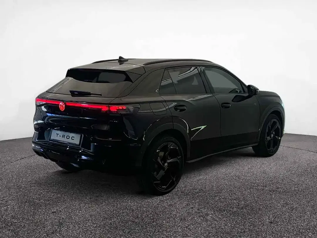 Volkswagen T-Roc - Thumbnail 6