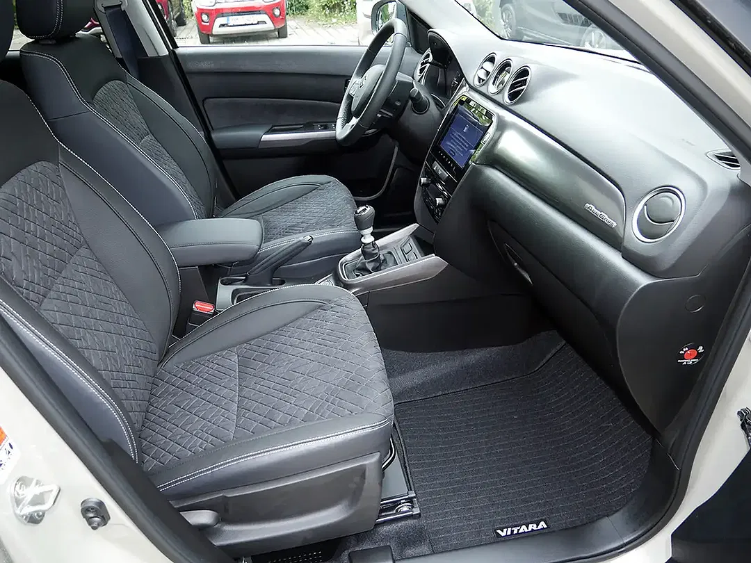 Suzuki Vitara - Thumbnail 8