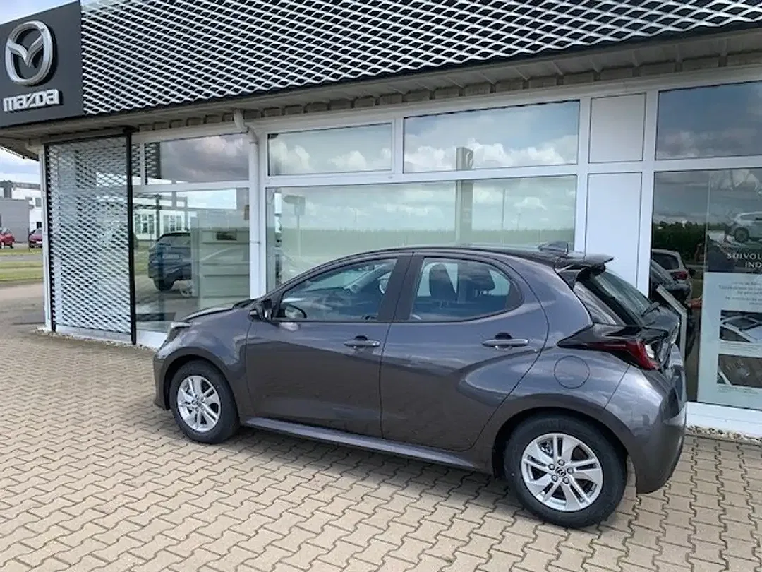 Mazda 2 - Thumbnail 2