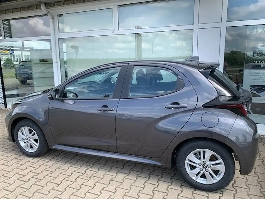 Mazda 2 - Thumbnail 3