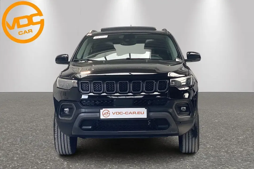Jeep Compass - Thumbnail 4
