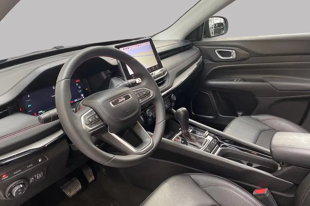 Jeep Compass - Thumbnail 8