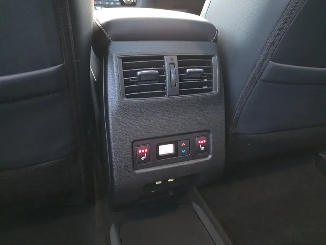 Mitsubishi Outlander - Thumbnail 10