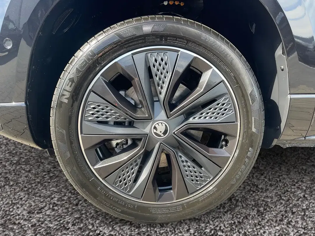 Skoda Karoq - Thumbnail 7