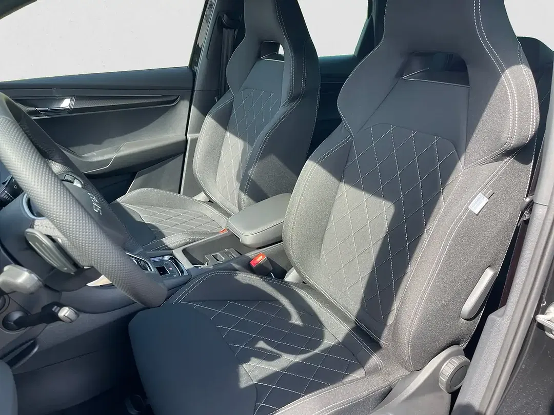 Skoda Karoq - Thumbnail 8