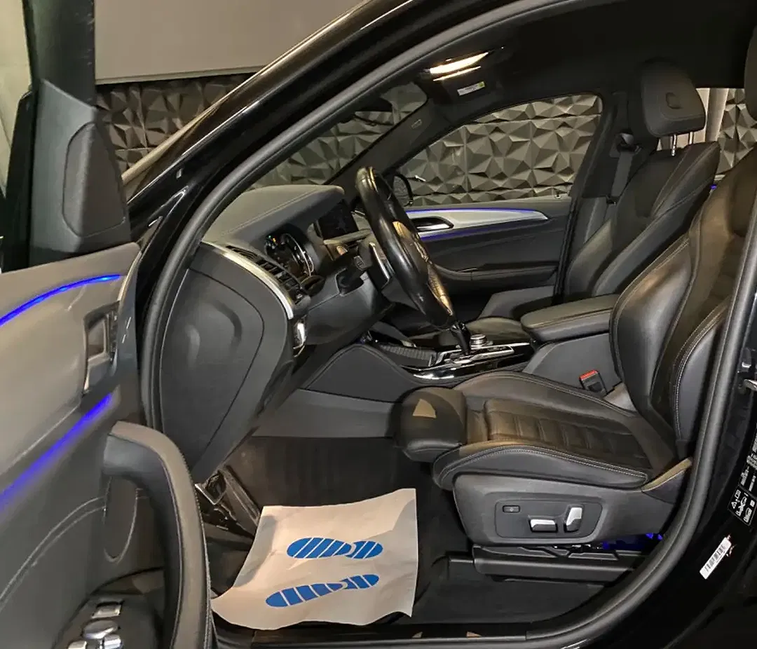 BMW X4 M - Thumbnail 6