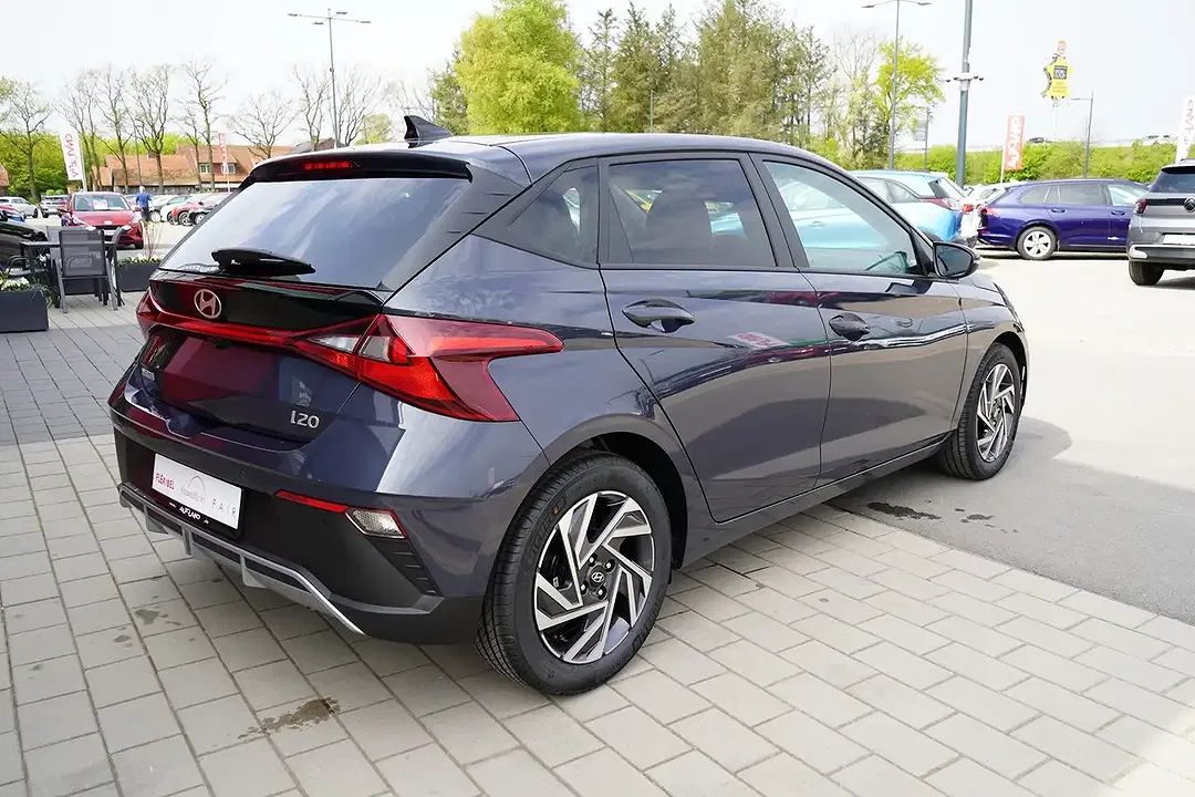 Hyundai i20 - Thumbnail 2
