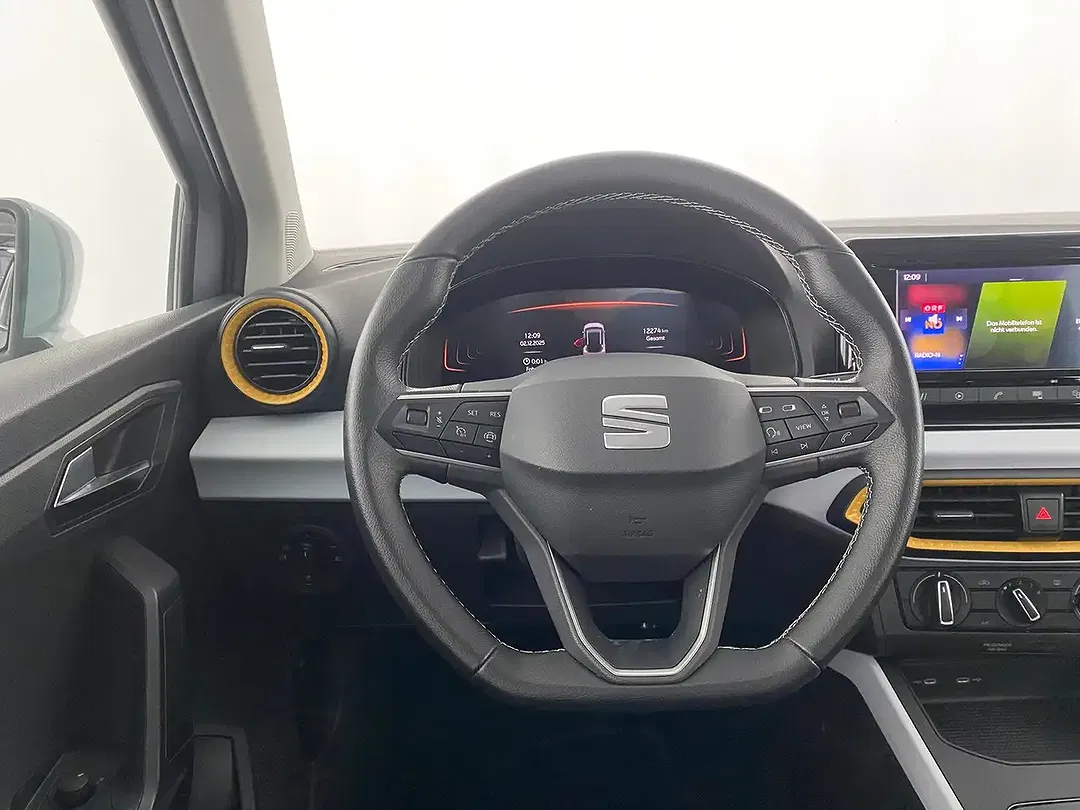 SEAT Arona - Thumbnail 12