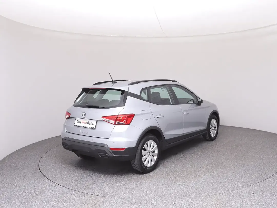 SEAT Arona - Thumbnail 4
