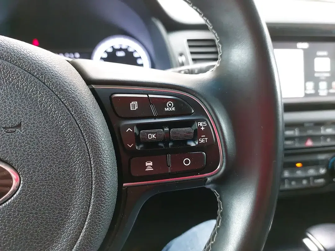 Kia Niro - Thumbnail 11