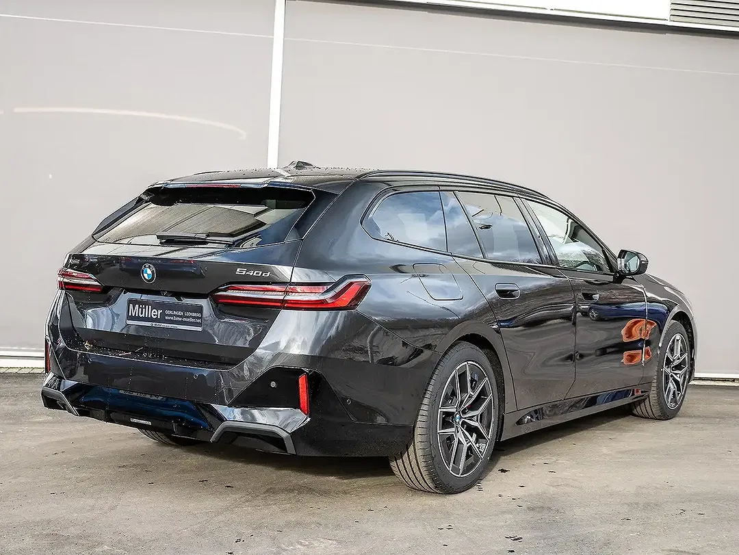 BMW 540 - Thumbnail 2