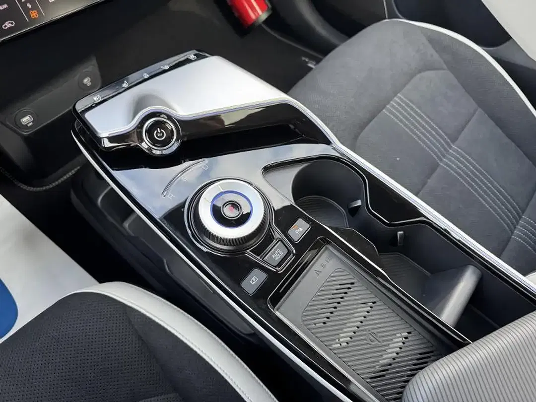 Kia EV6 - Thumbnail 17