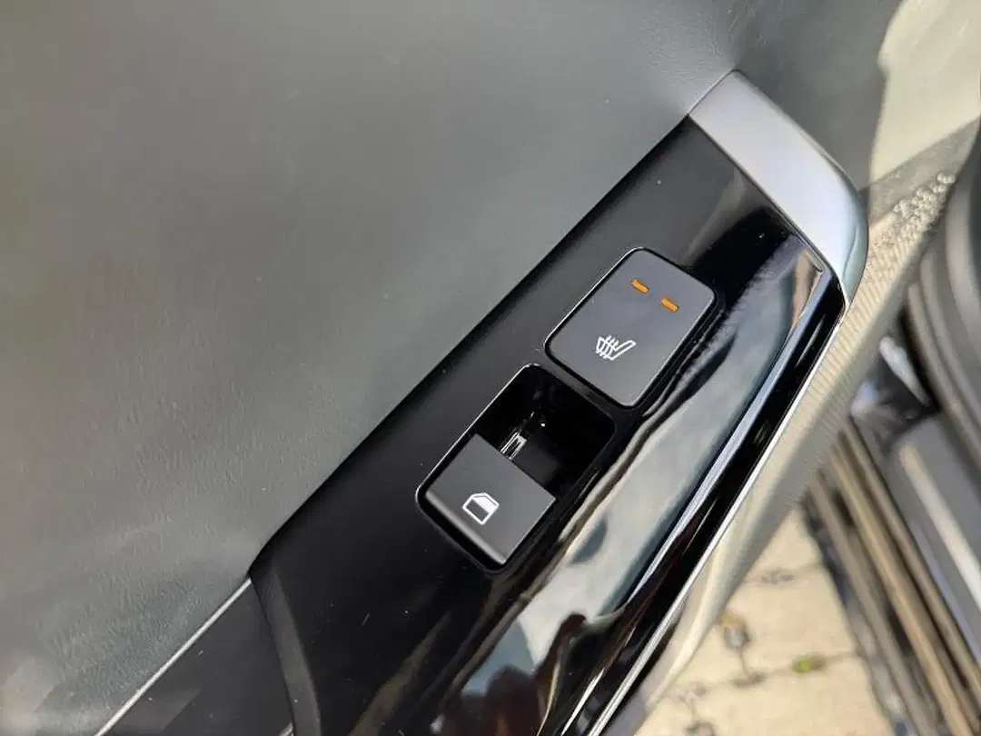 Kia EV6 - Thumbnail 20