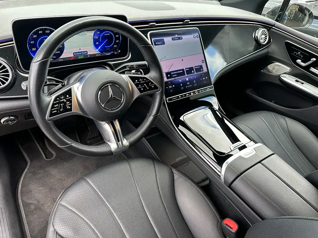 Mercedes-Benz EQE 300 - Thumbnail 10