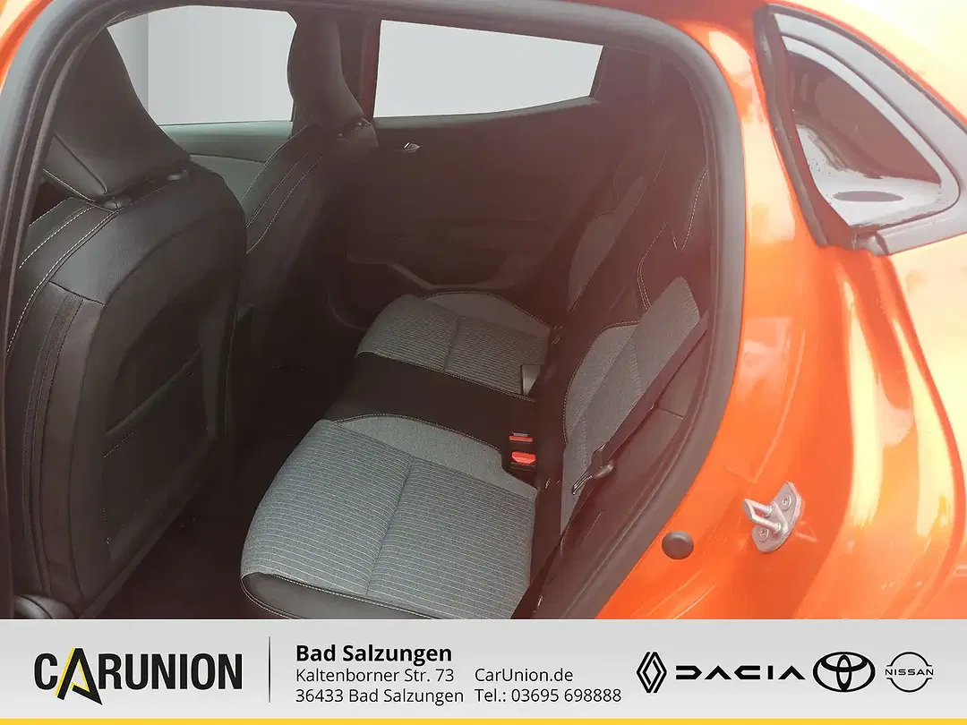 Renault Clio - Thumbnail 8