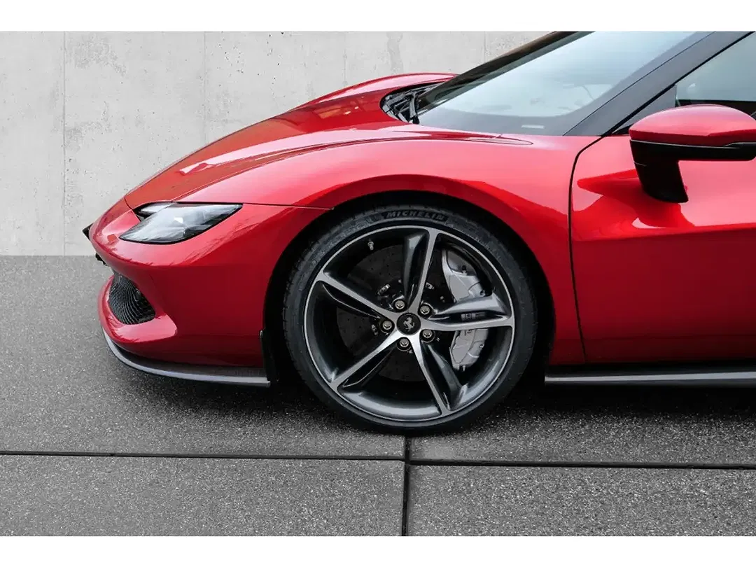 Ferrari 296 GTB - Thumbnail 4