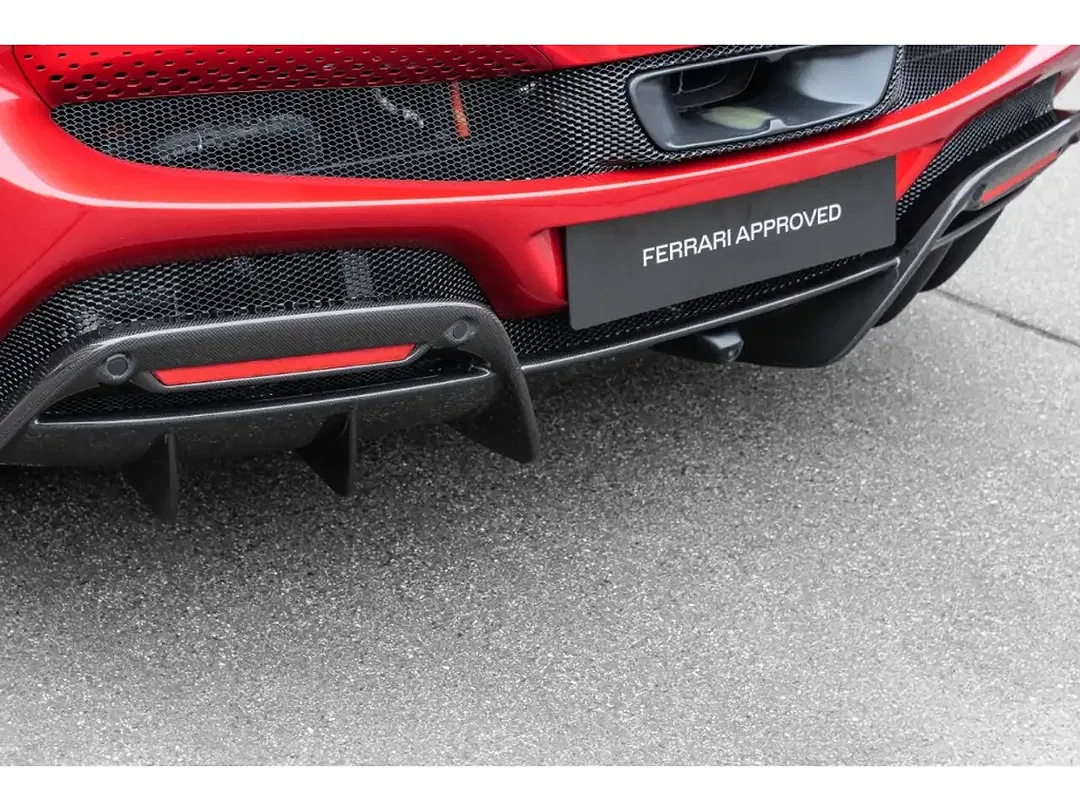 Ferrari 296 GTB - Thumbnail 6