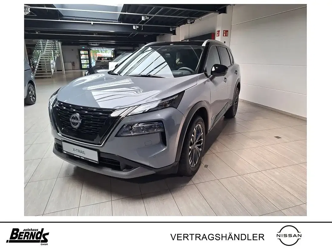 Nissan X-Trail - Thumbnail 1