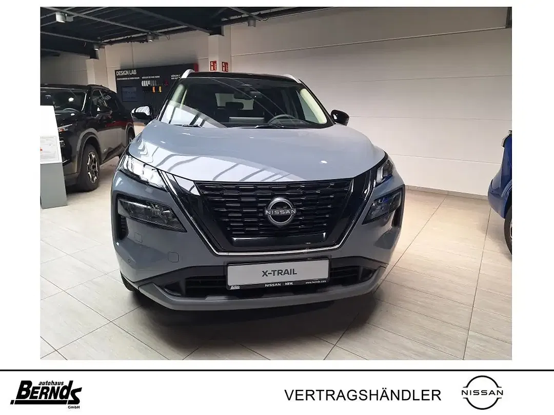 Nissan X-Trail - Thumbnail 2