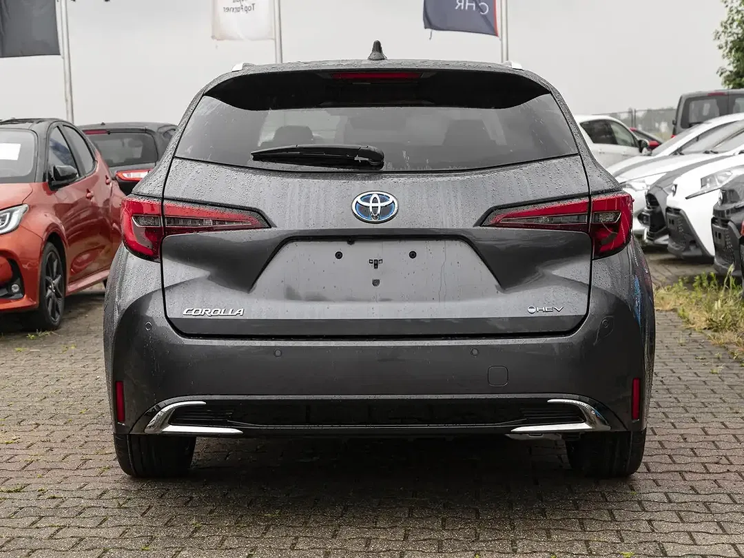 Toyota Corolla - Thumbnail 4