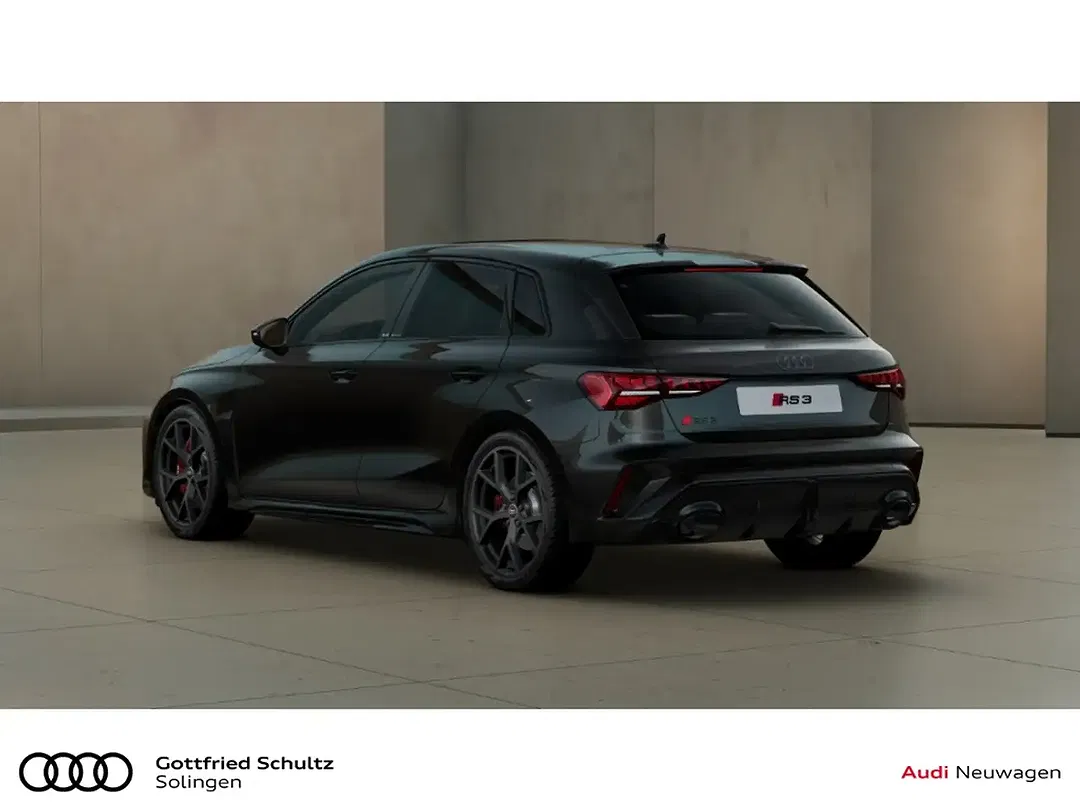 Audi RS3 - Thumbnail 3