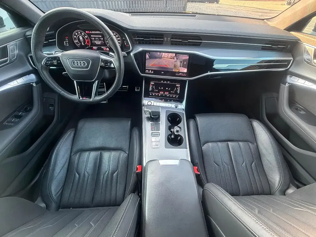 Audi RS6 - Thumbnail 11