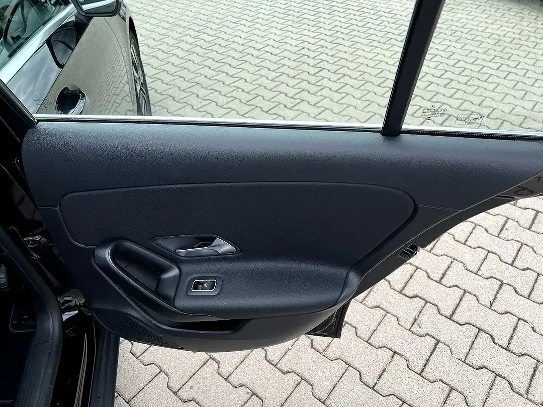 Mercedes-Benz A 180 - Thumbnail 14