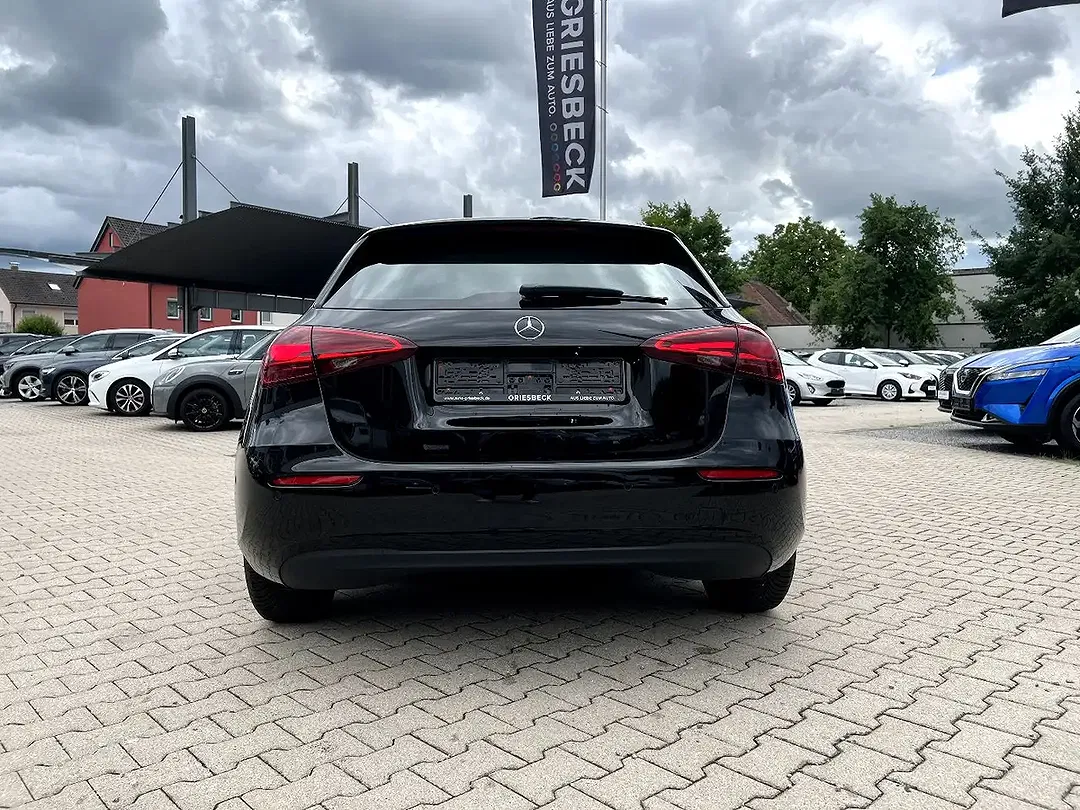 Mercedes-Benz A 180 - Thumbnail 3