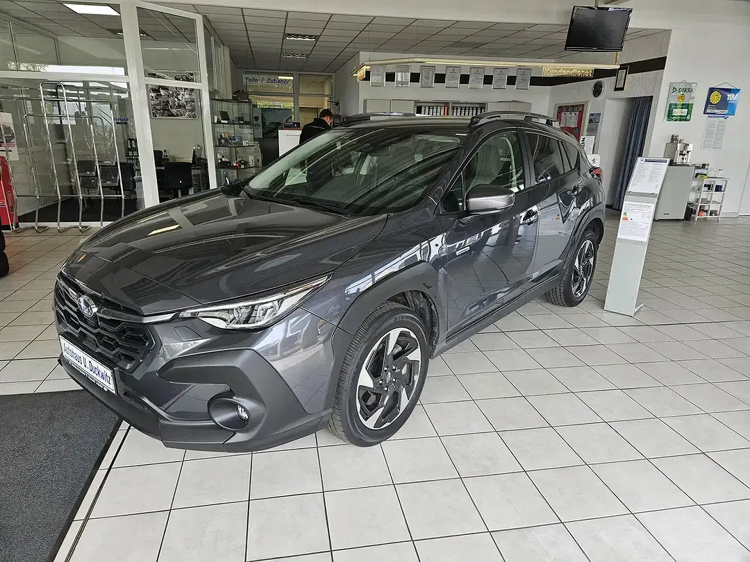 Subaru Crosstrek - Thumbnail 2