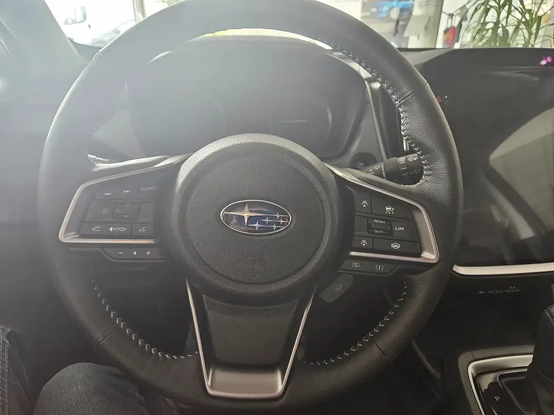 Subaru Crosstrek - Thumbnail 5