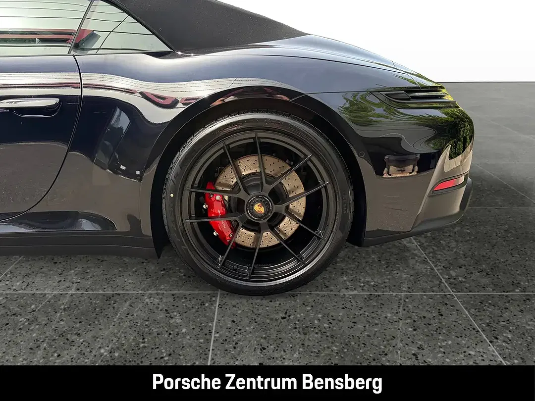 Porsche 992 - Thumbnail 9