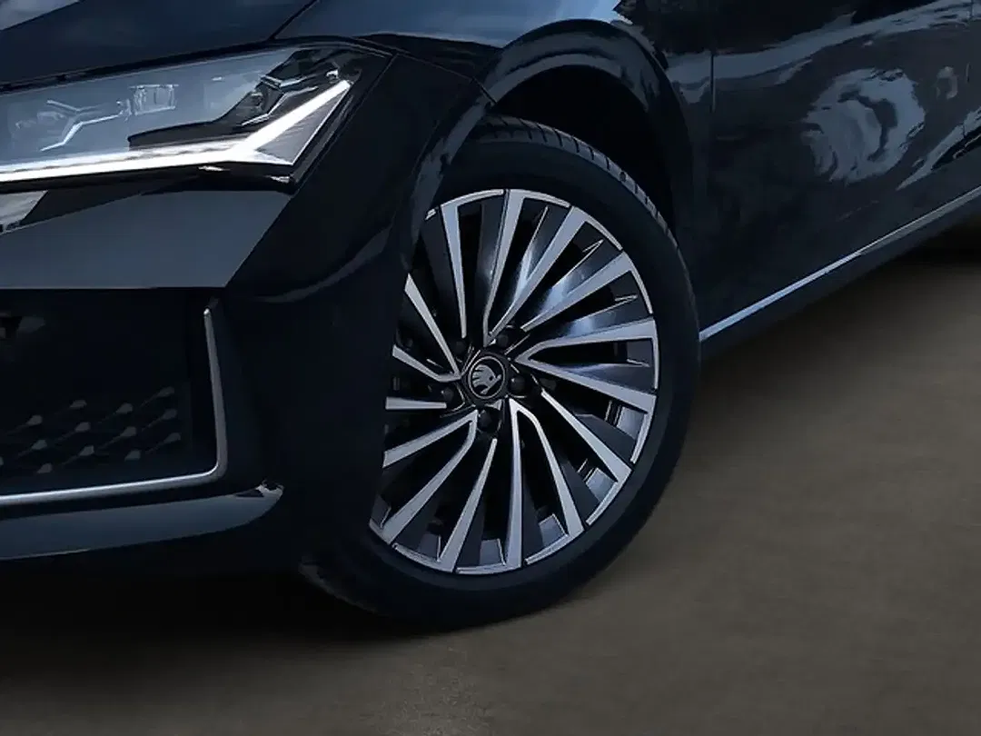 Skoda Superb - Thumbnail 8