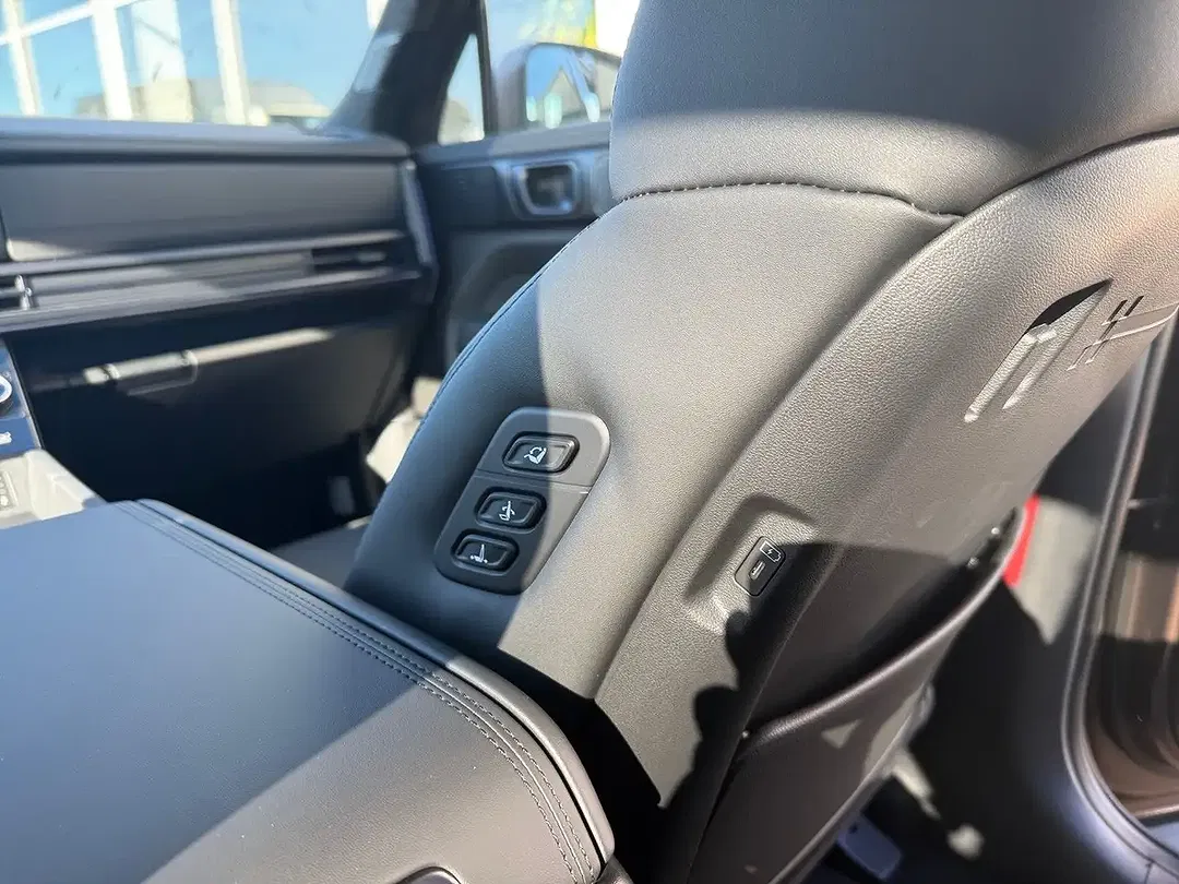 Hyundai SANTA FE - Thumbnail 18