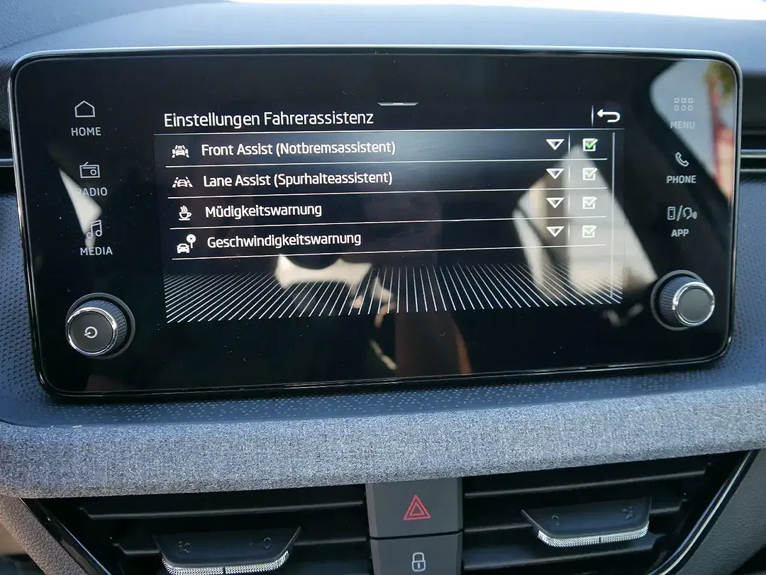 Skoda Scala - Thumbnail 14