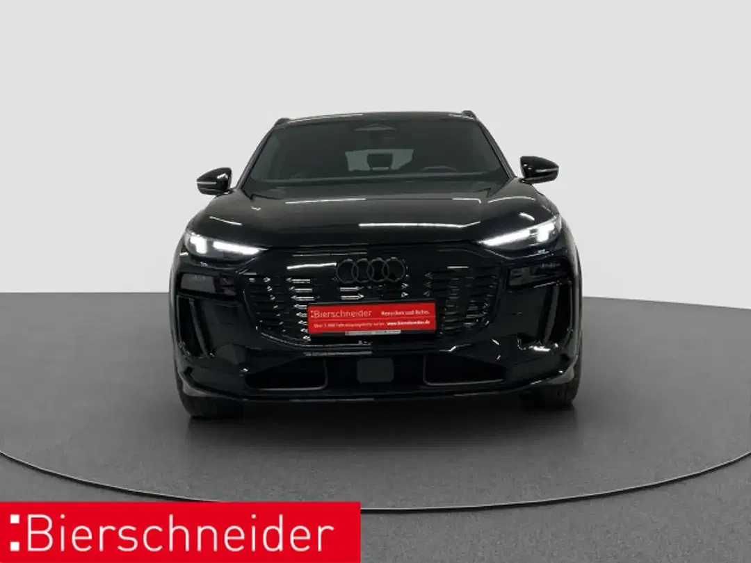 Audi Q6 e-tron - Thumbnail 2