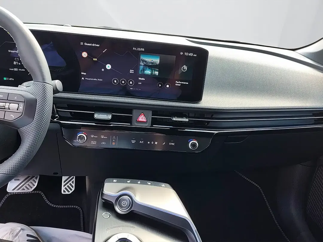 Kia EV6 - Thumbnail 10