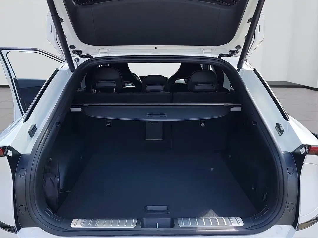 Kia EV6 - Thumbnail 15