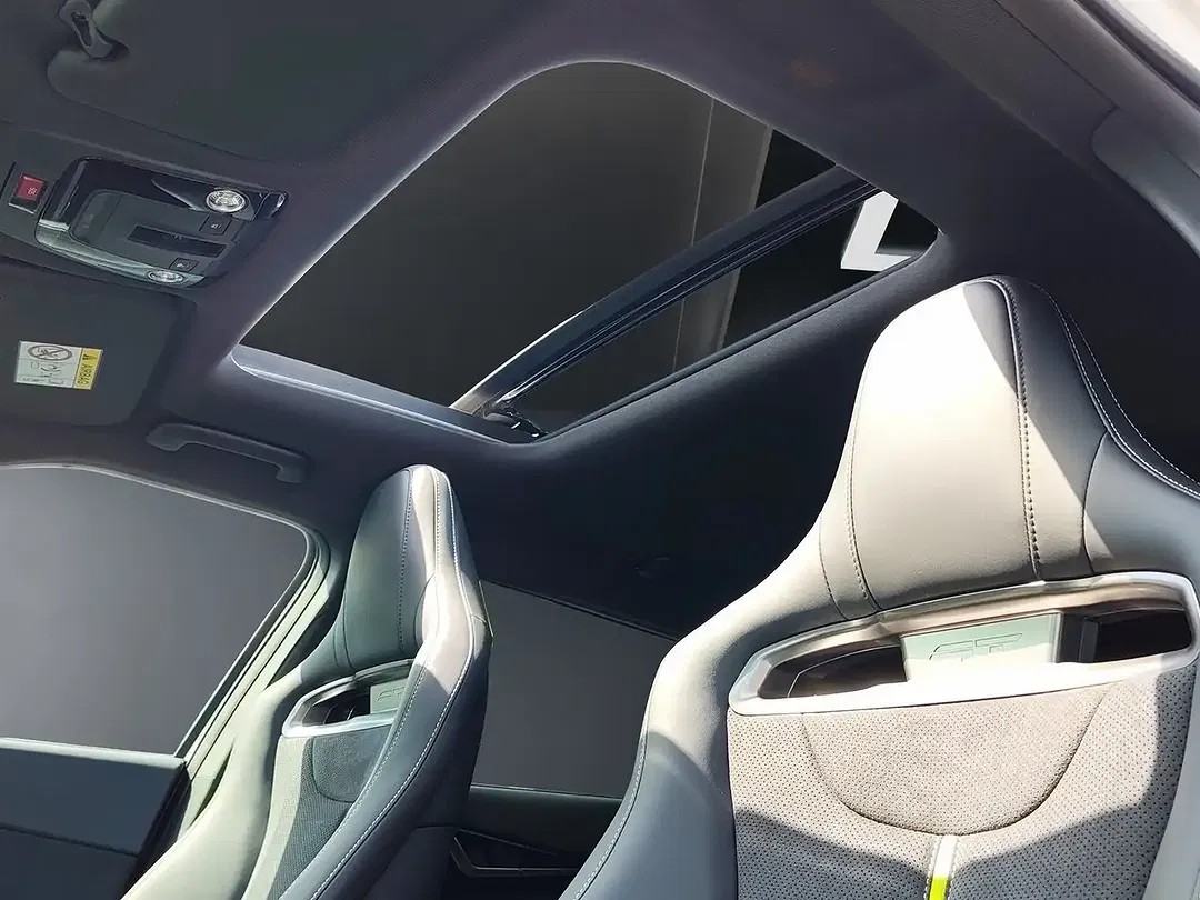 Kia EV6 - Thumbnail 17