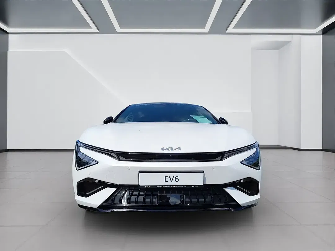 Kia EV6 - Thumbnail 2