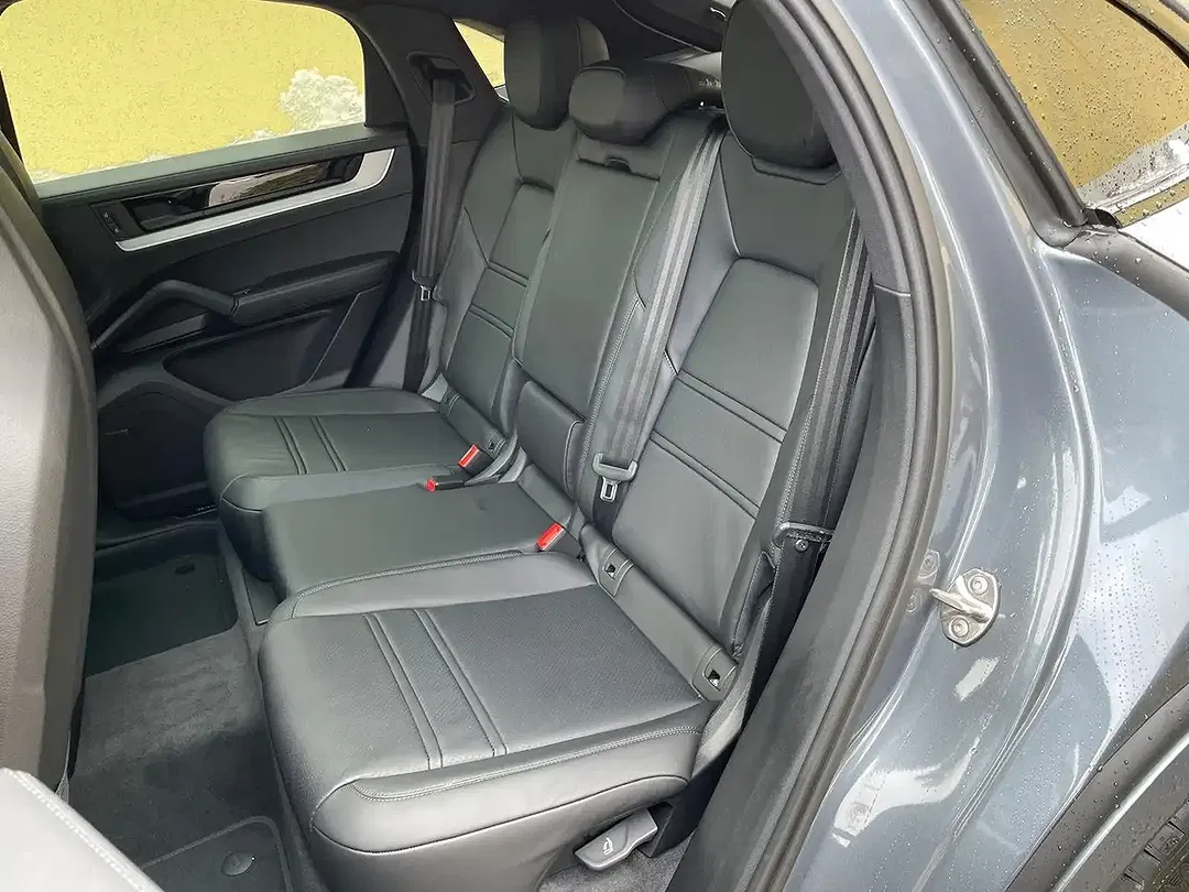 Porsche Cayenne - Thumbnail 12