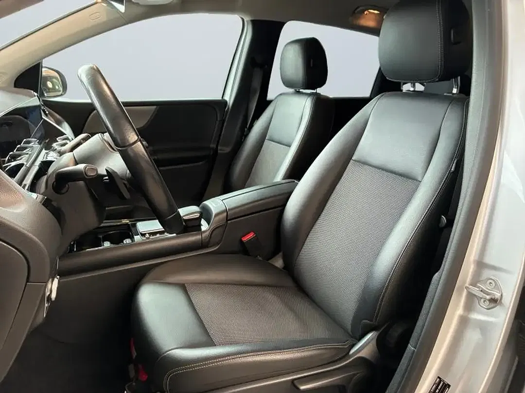 Mercedes-Benz B 180 - Thumbnail 2
